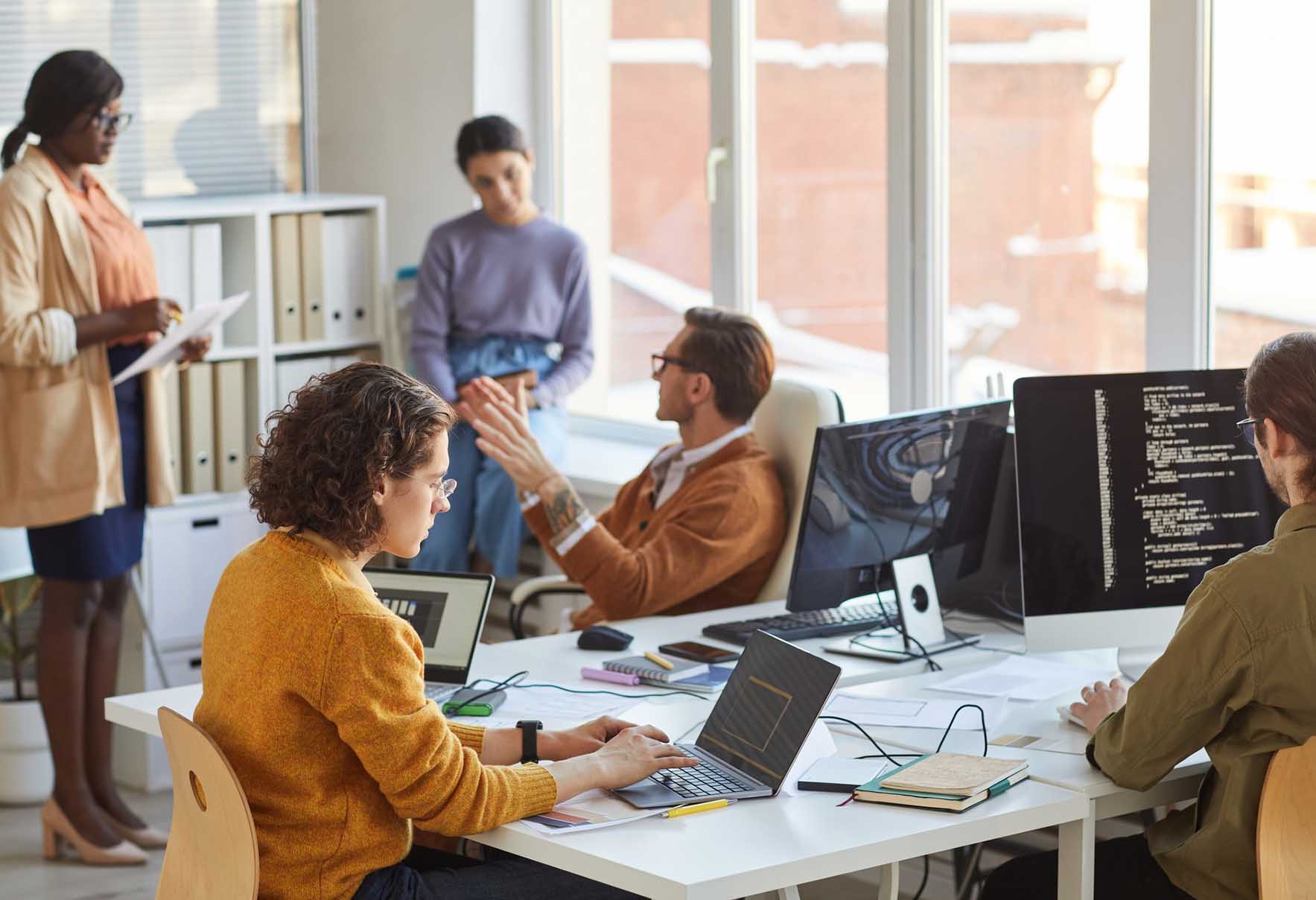 Kobita tumi sopno charini hoye khobor nio na